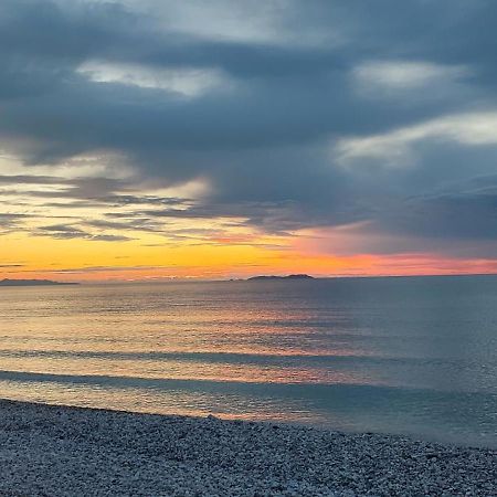 Agapi Studio Acharavi A 50M De La Mer, 400M Du Centre Ville Kültér fotó